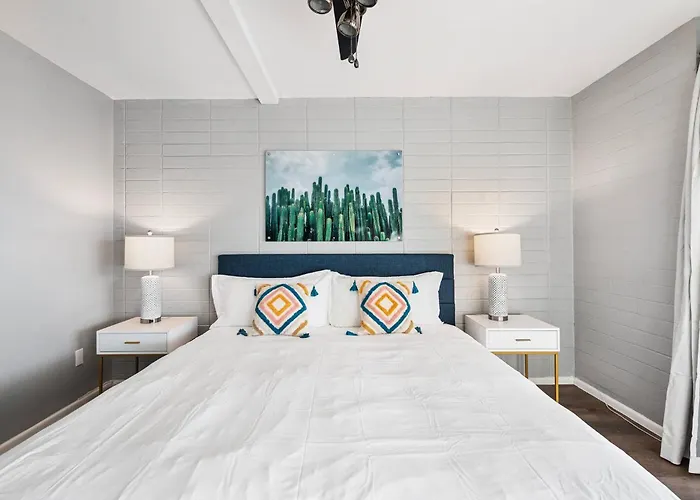 Modern 1b1b Escape In Apartment Scottsdale